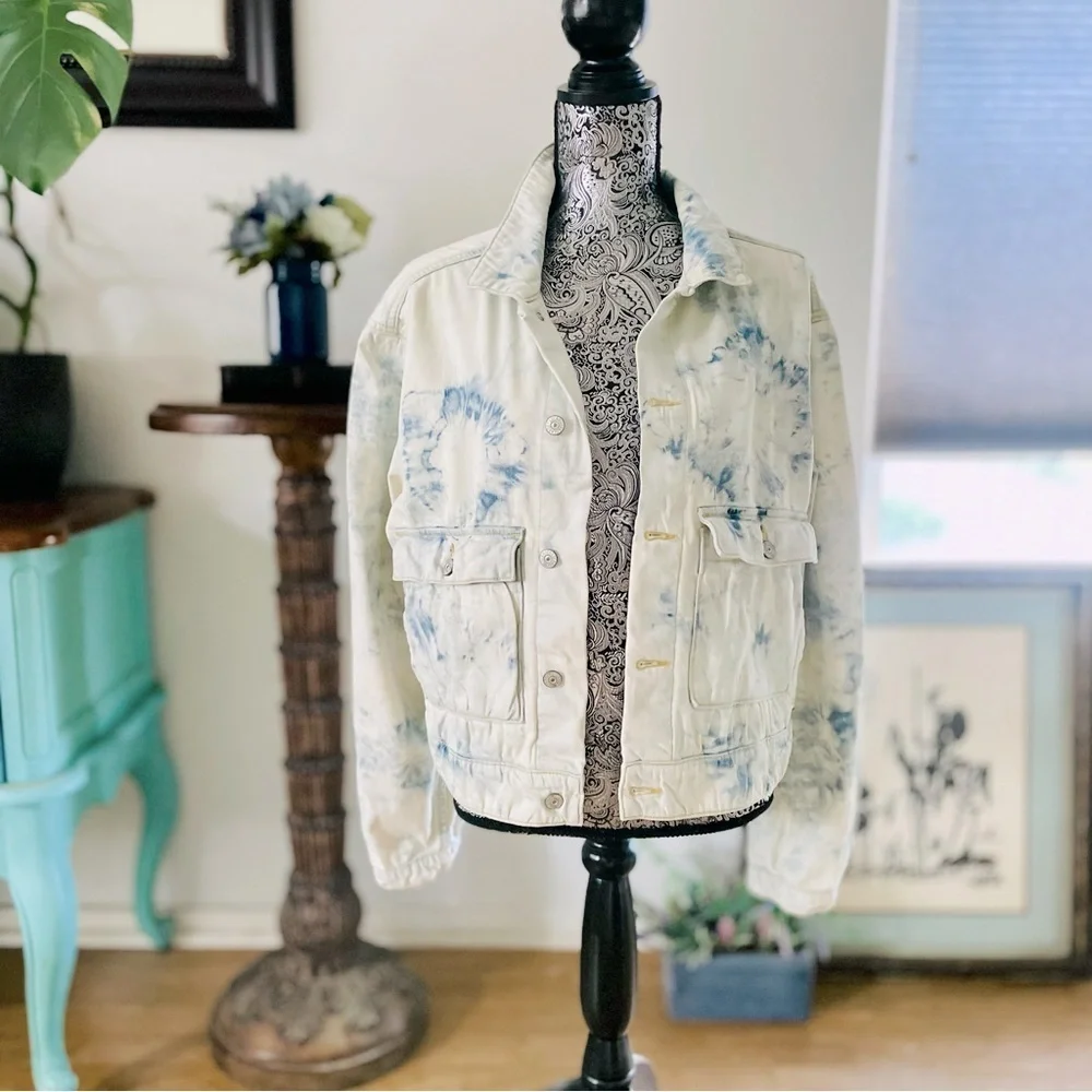 LuLaRoe Kenny Tie Dye Soft Denim Jacket Size L
